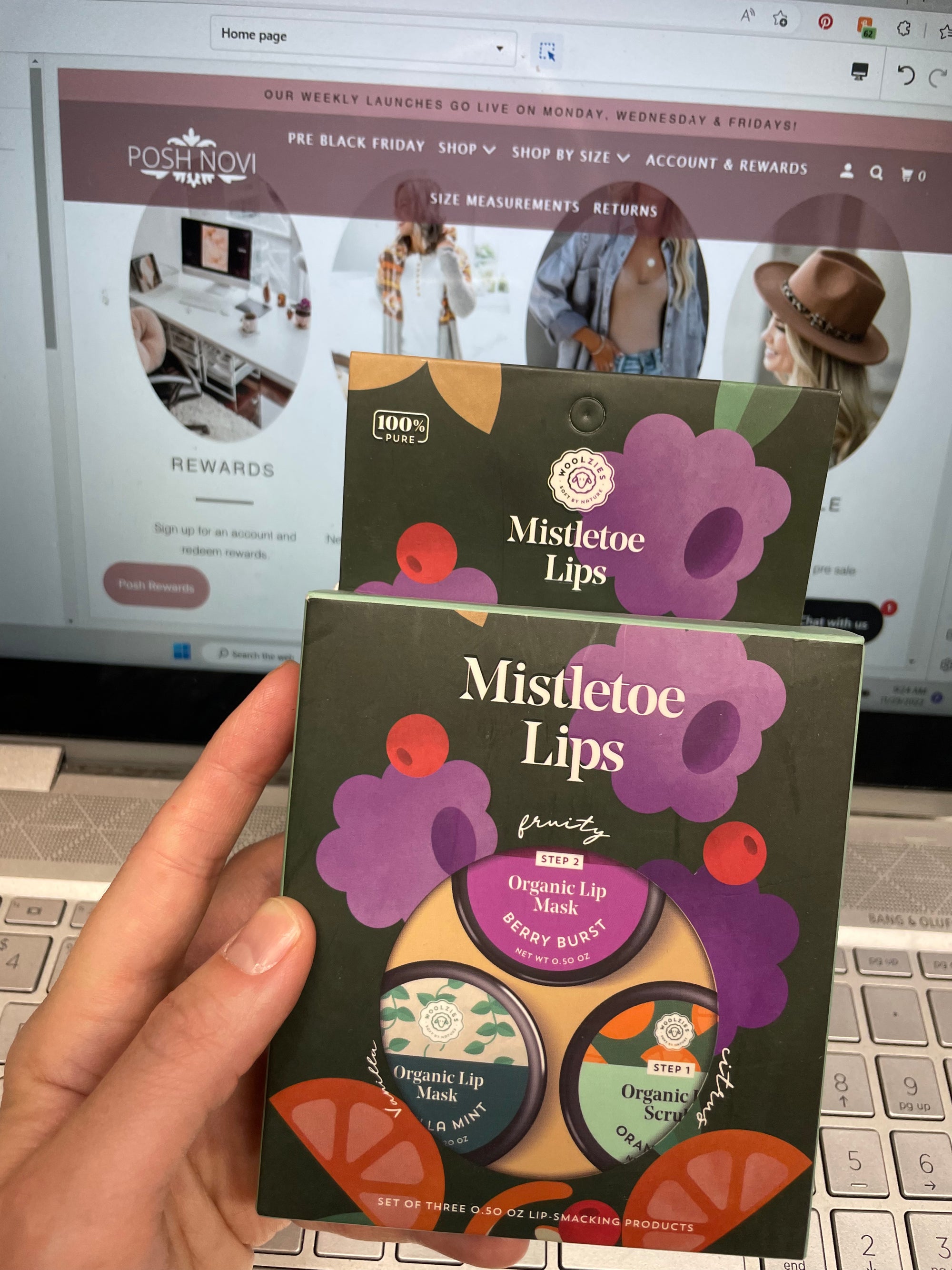 Mistletoe Lips